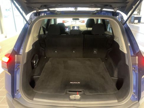 Used 2023 Nissan Rogue S image 15