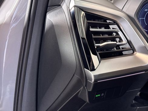 Used 2025 Audi Q4 e-tron Premium Plus w/ Premium Plus image 10