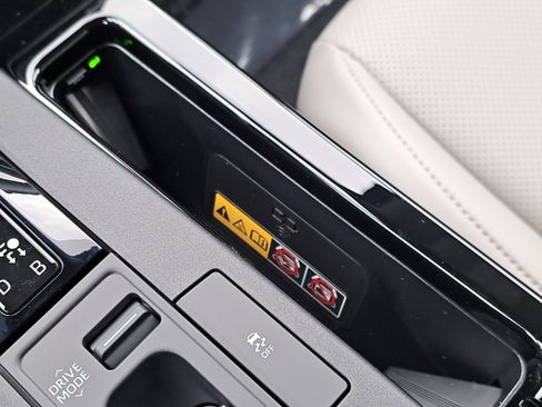 New 2026 Toyota Prius Limited image 18