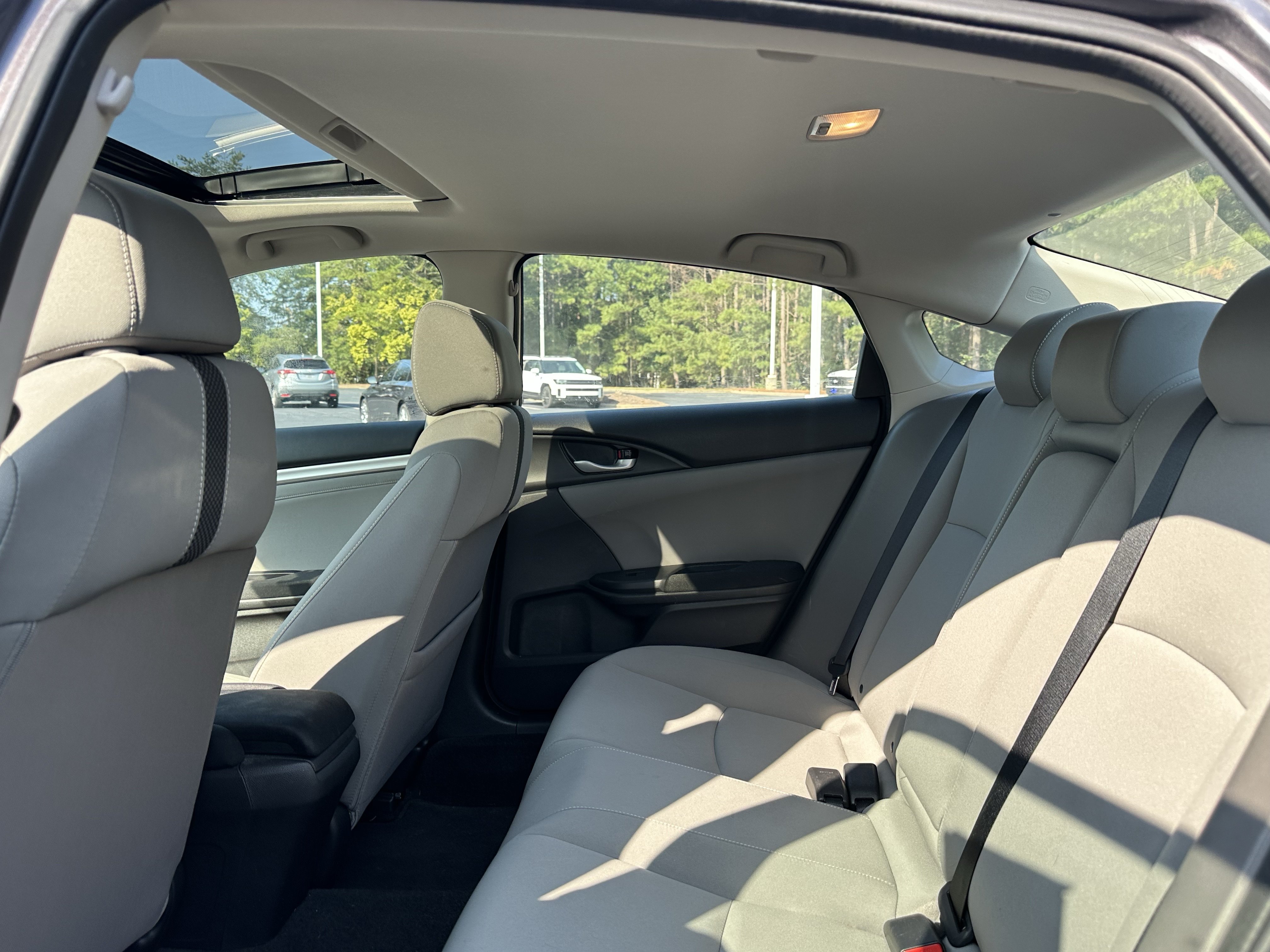 Used 2019 Honda Civic EX image 9
