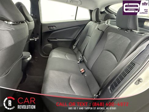 Used 2020 Toyota Prius Prime LE FWD image 28