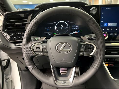 New 2026 Lexus TX 500h AWD image 10
