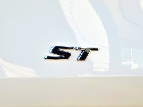 New 2026 Buick Encore GX Sport Touring w/ Advanced Technology Package image 32