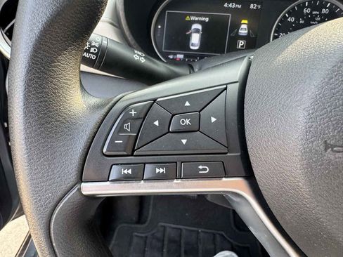 Used 2021 Nissan Versa SV image 26