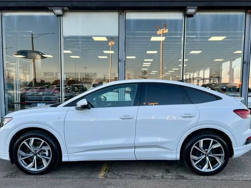 Used 2024 Audi Q4 e-tron Prestige image 38