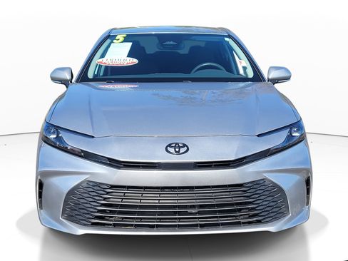 Certified 2025 Toyota Camry LE w/ Convenience Package image 2