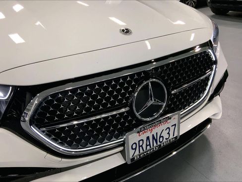 Used 2025 Mercedes-Benz E 350 Sedan image 28