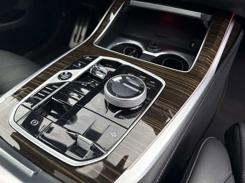 Used 2023 BMW X7 xDrive40i w/ Executive Package image 30