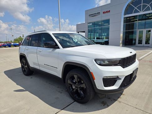 Used 2023 Jeep Grand Cherokee Limited w/ Luxury Tech Group II image 1