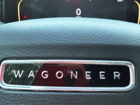 New 2023 Jeep Wagoneer Series III w/ Premium Group I image 31