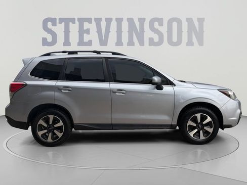 Used 2018 Subaru Forester 2.5i Limited AWD/4WD image 6