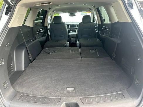 Used 2021 Buick Enclave Essence w/ Sound and Sites Package AWD/4WD image 60