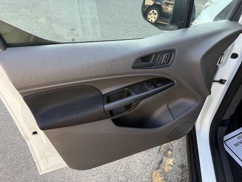 Used 2020 Ford Transit Connect XL FWD image 9