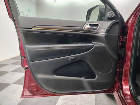 Used 2019 Jeep Grand Cherokee Limited X image 22