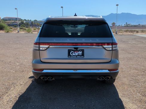 Used 2021 Lincoln Aviator Reserve w/ Equipment Group 202A AWD/4WD image 4