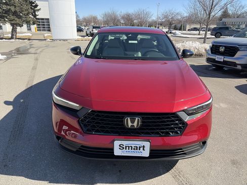 Certified 2025 Honda Accord SE image 2