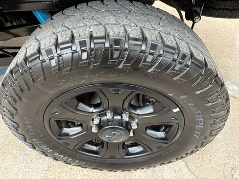 Used 2018 RAM 2500 Laramie w/ Sport Appearance Group image 9