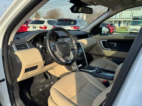 Used 2018 Land Rover Discovery Sport HSE AWD/4WD image 26