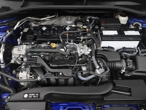 Used 2025 Toyota Corolla Cross LE image 27