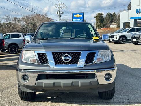 Used 2017 Nissan Frontier SL image 5