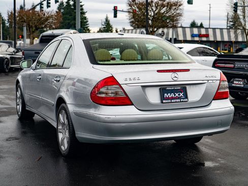 Used 2008 Mercedes-Benz E 350 4MATIC Sedan image 13