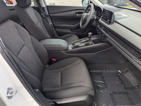 Used 2023 Honda Accord LX image 10