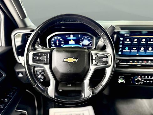 Used 2023 Chevrolet Silverado 1500 LT w/ Protection Package AWD/4WD image 9