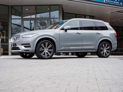 Certified 2024 Volvo XC90 T8 Plus w/ Protection Package Premier image 3