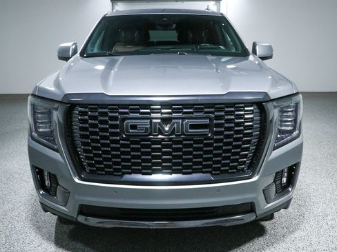 Used 2023 GMC Yukon Denali Ultimate AWD/4WD image 4