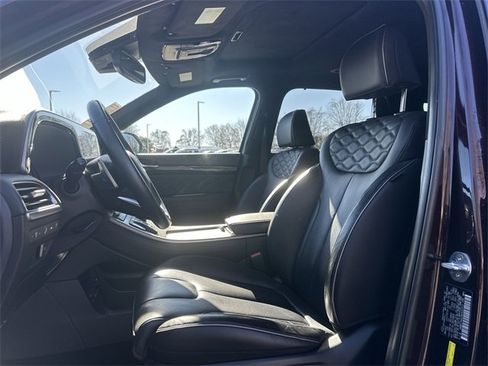 Used 2022 Hyundai Palisade Calligraphy image 12