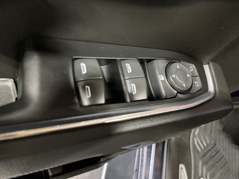 Certified 2022 Chevrolet Silverado 1500 LT AWD/4WD image 30