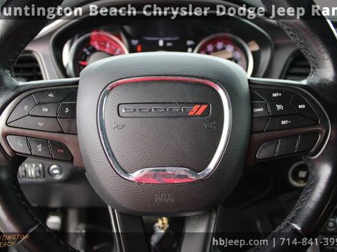 Used 2019 Dodge Challenger SXT image 18