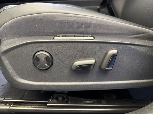 Used 2023 Volkswagen ID.4 Pro S RWD image 12