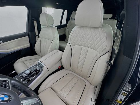 Used 2022 BMW X7 M50i image 22