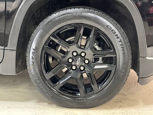 Used 2020 Chevrolet Traverse LT FWD image 12