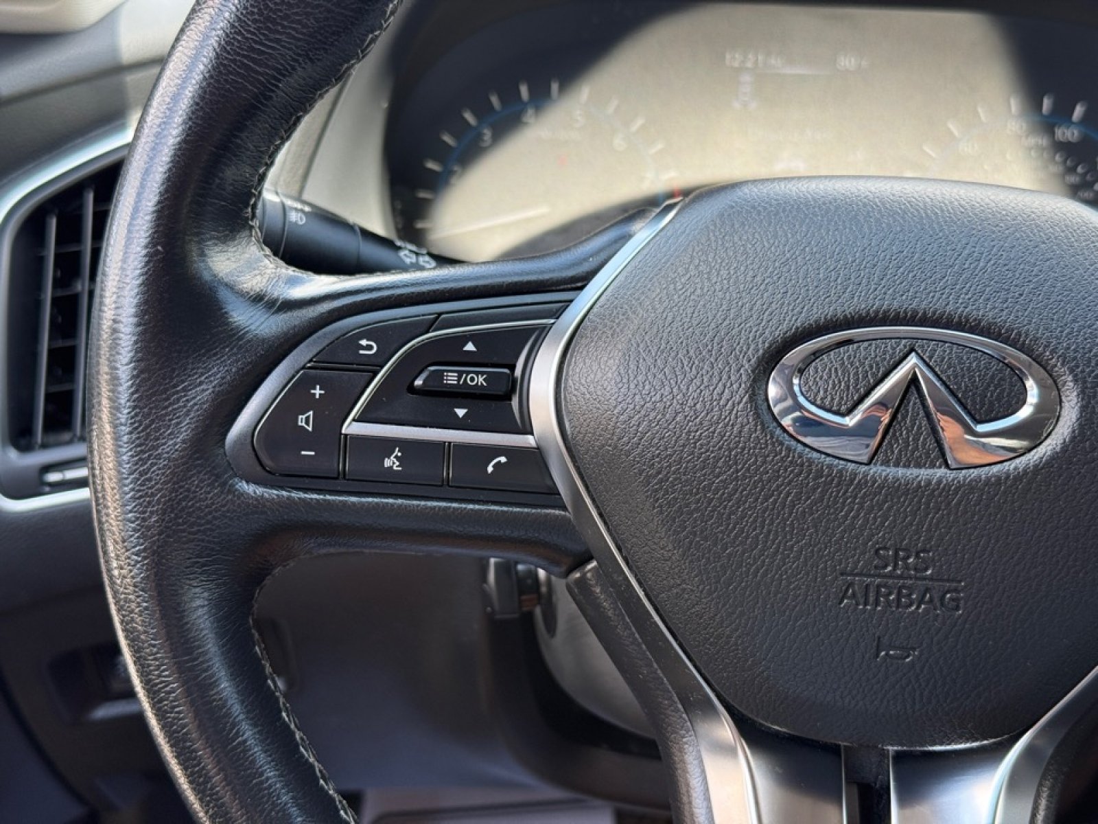 Used 2023 INFINITI Q50 Luxe AWD/4WD image 21