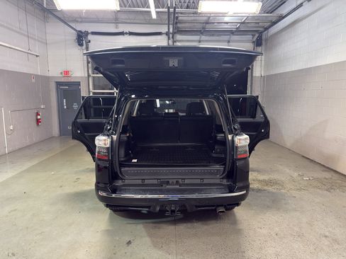 Used 2016 Toyota 4Runner Limited AWD/4WD image 13
