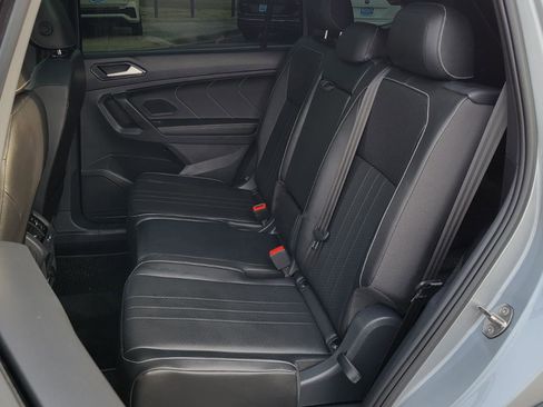 Certified 2024 Volkswagen Tiguan SE R-Line image 33