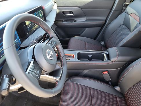 New 2026 Nissan Kicks SR w/ Cold Weather Package AWD/4WD image 8