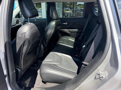 Used 2020 Jeep Cherokee Limited AWD/4WD image 10