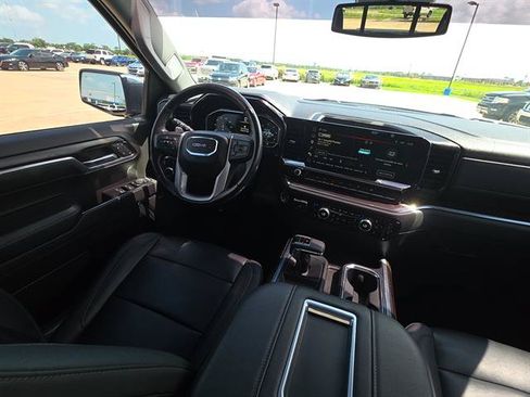 Used 2022 GMC Sierra 1500 SLT AWD/4WD image 13