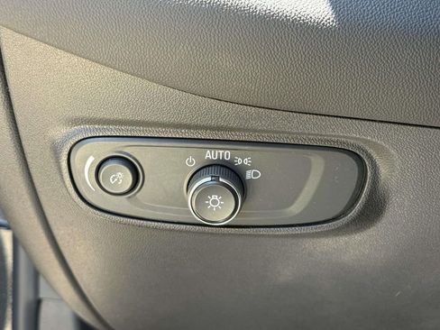 Used 2023 Chevrolet Equinox LT FWD image 26