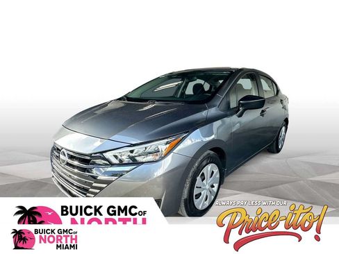 Used 2025 Nissan Versa S w/ Trunk Package FWD image 1