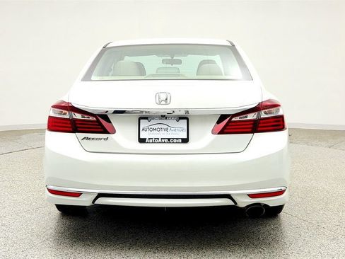 Used 2017 Honda Accord LX image 6