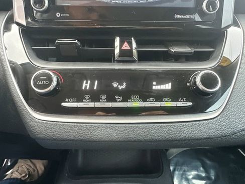 Certified 2022 Toyota Corolla LE image 37