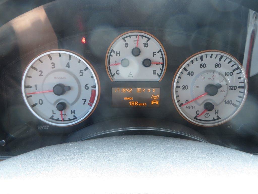 Used 2015 Nissan Titan PRO-4X w/ Pro-4x Luxury Package AWD/4WD image 20