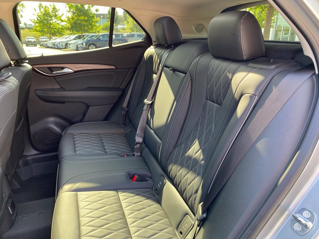 Used 2023 Buick Envision Avenir AWD/4WD image 26