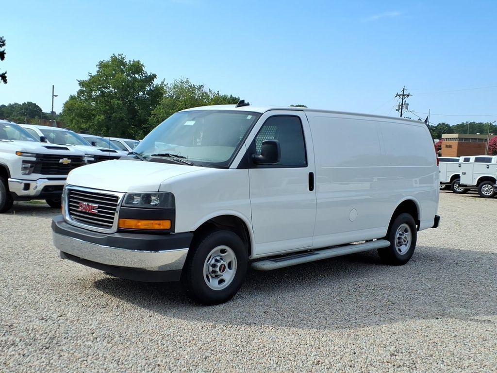 Used 2024 GMC Savana 2500 w/ Driver Convenience Package RWD image 10