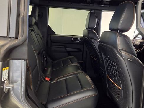 Used 2024 Ford Bronco Badlands image 15