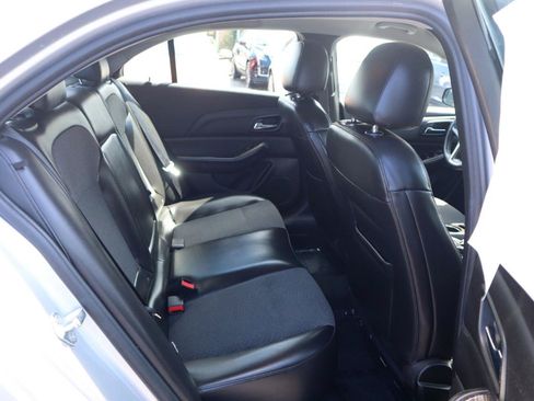 Used 2015 Chevrolet Malibu LT FWD image 12